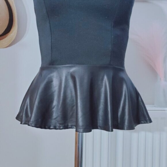 A'gaci Peplum Faux Leather Sweetheart Rocker Chic Sheer top- Size Small - Picture 3 of 10
